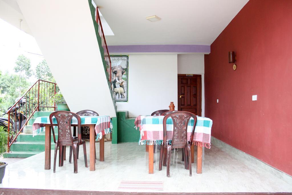 Elegant Home Stay Ella Esterno foto