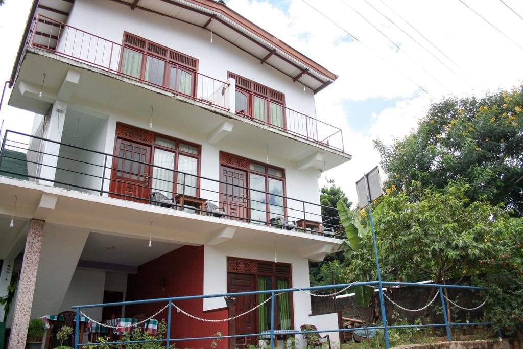 Elegant Home Stay Ella Esterno foto
