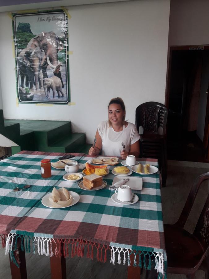 Elegant Home Stay Ella Esterno foto