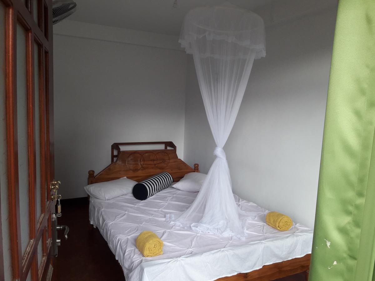 Elegant Home Stay Ella Esterno foto