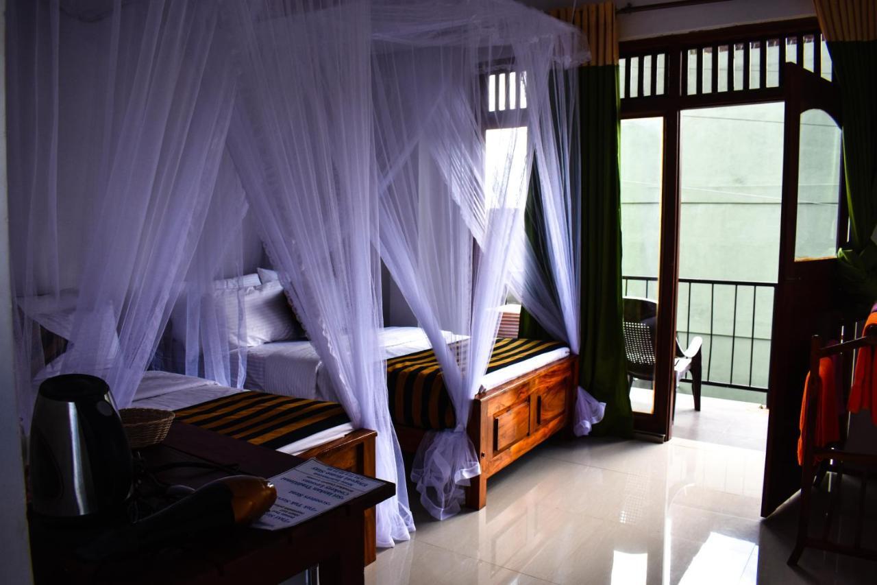 Elegant Home Stay Ella Esterno foto